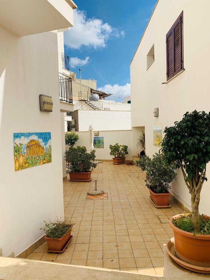 Case Vacanza Vivaldi Marinella di Selinunte Exterior photo